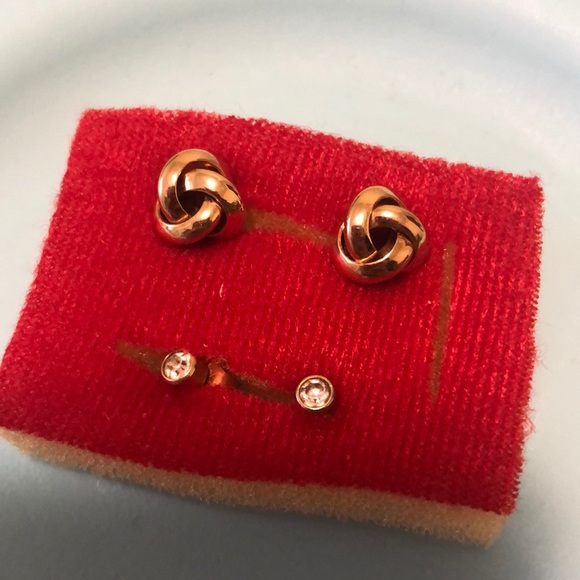 Vintage stud earrings